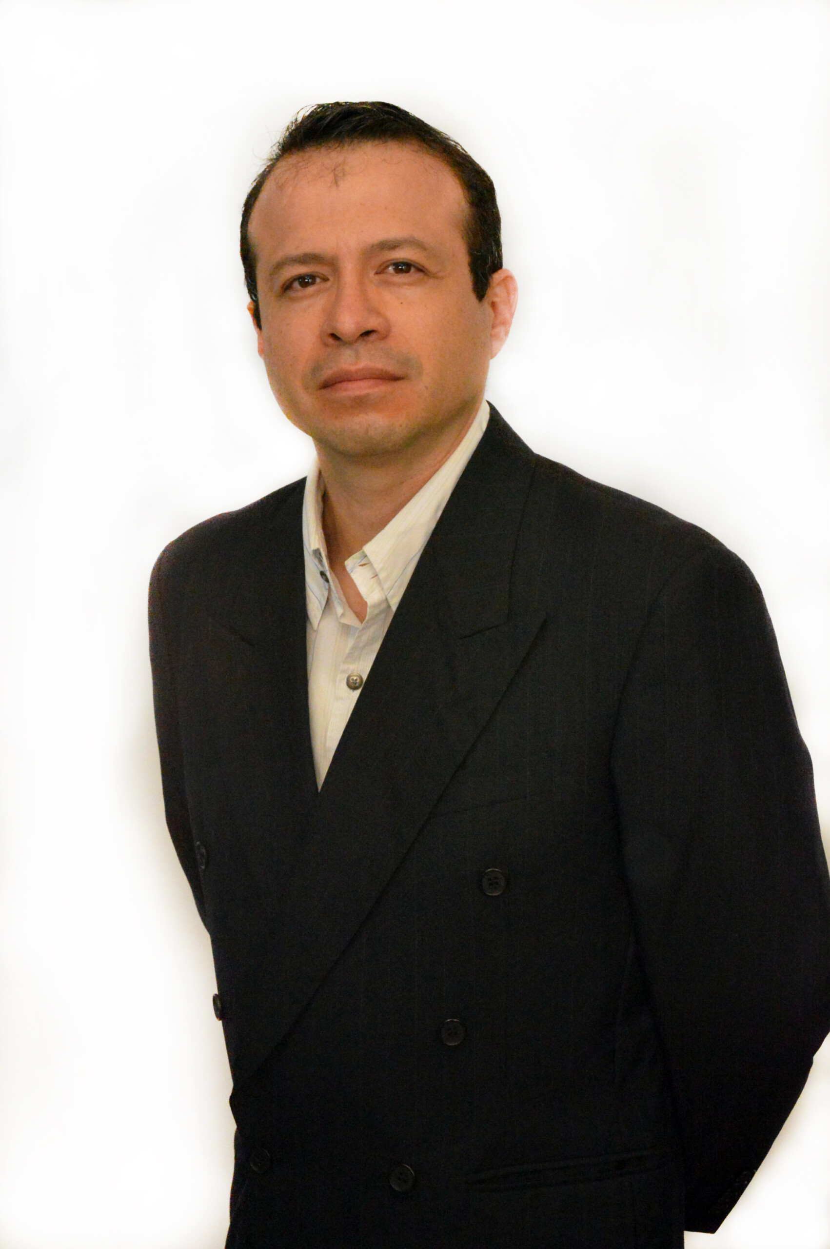 You are currently viewing Dr. Miguel López Guerrero